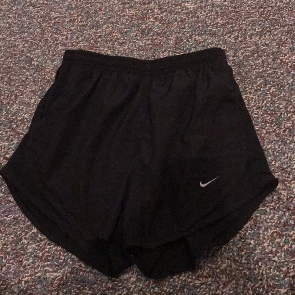 black nike shorts size XS